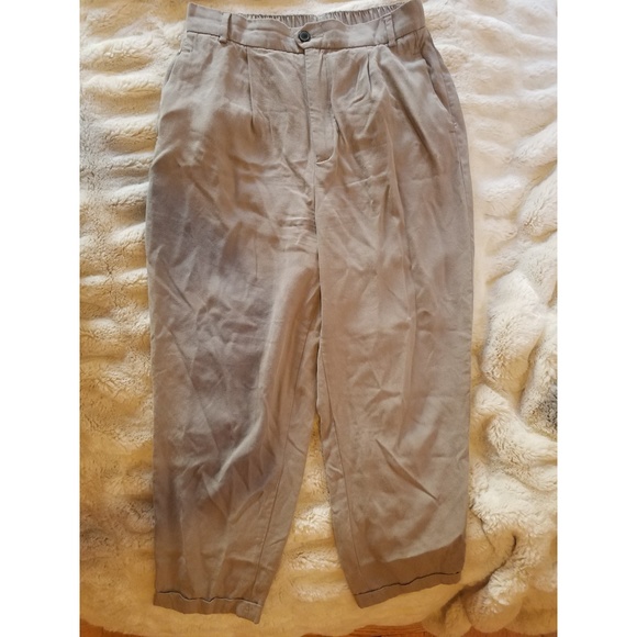 Zara Pleated Crop Pants - Picture 7 of 8